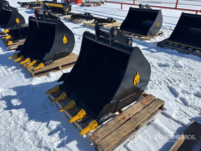 2026 Dynamic 36 in Q/C Digging Excavator Bucket (Unused)