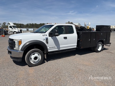 2017 Ford F-550 XL 4x4 Extended Cab Utility Truck
