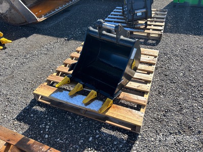 2026 Dynamic 35 24 in Q/C Digging Excavator Bucket (Unused)