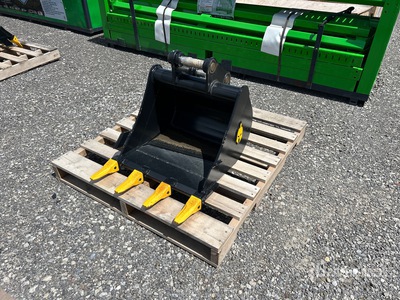2026 Dynamic 35 23 in Digging QC Excavator Bucket (Unused)