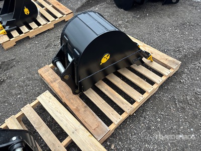 2026 Dynamic 50 18 in Digging Excavator Bucket (Unused)