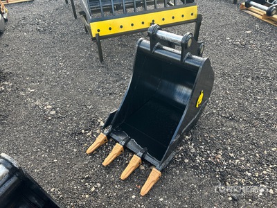 2026 Dynamic 80 23 in Digging Excavator Bucket (Unused)