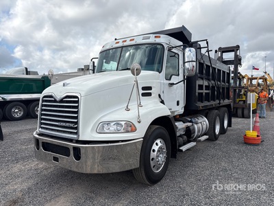 2018 Mack CXU613 6x4 3-Achs Kipper-Lkw
