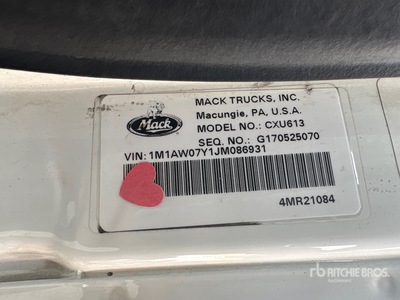 2018 Mack CXU613 6x4 T/A Camión dumper