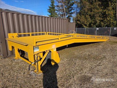 Dura-Ramp DR-M38 Portable Steel Loading Dock