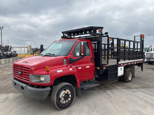 2009 Chevrolet C5500 4x2 Flatbed Truck