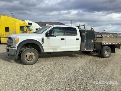 2017 Ford F-550 4x4 Crew Cab Pritsche-Lkw