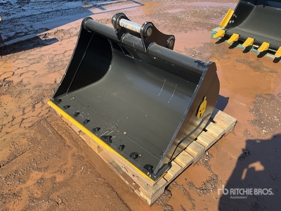 2026 Dynamic 80 48 in Q/C Cleanup Excavator Bucket (Unused)