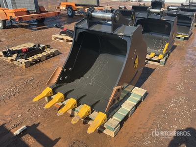 2026 Dynamic 120 42 in Q/C Digging Excavator Bucket (Unused)
