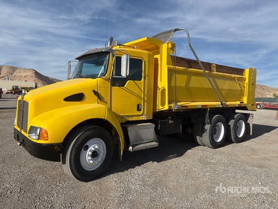 2005 Kenworth T300 6x4 3-Achs Kipper-Lkw