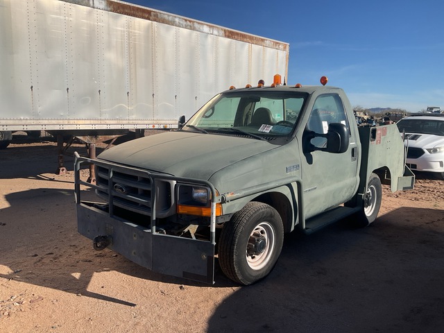 2001 Ford F-350 Super Duty Aircraft Pushback Tractor