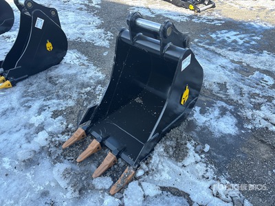 2026 Dynamic 80 24 in Q/C Digging Excavator Bucket (Unused)