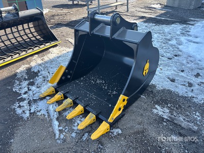 2026 Dynamic 120 42 in Q/C Digging Excavator Bucket (Unused)