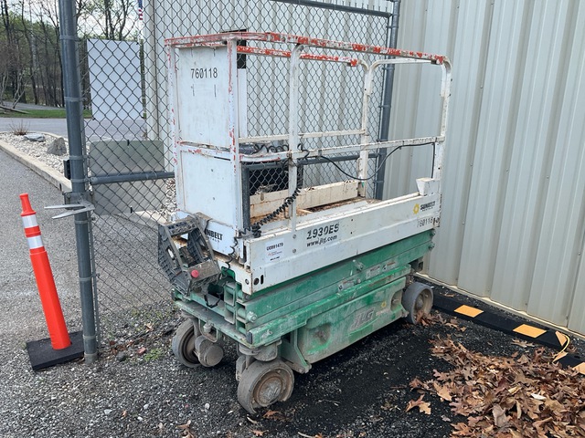 2015 JLG 1930ES Electric Scissor Lift (Inoperable)