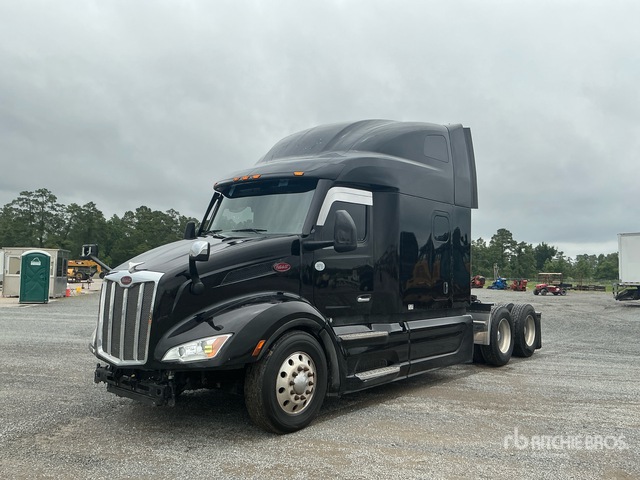 2022 Peterbilt 579 6x4 T/A Sleeper Truck Tractor