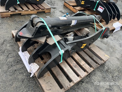 Rockland ZX130HTDRLK_01 Hydraulic Excavator Thumb - Fits Hitachi ZX130-7, ZX135-7 (Unused)