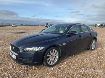 2017 Jaguar XE Automobile