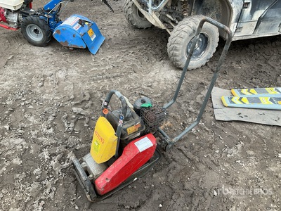 Wacker Neuson XR550 Vibratory Plate Compactor