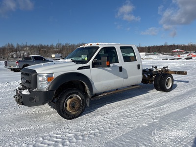 2015 Ford F-450 XL 4x4 Crew Cab Autocarro cabina e telaio