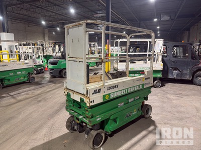 2017 JLG 1930ES Electric Scissor Lift