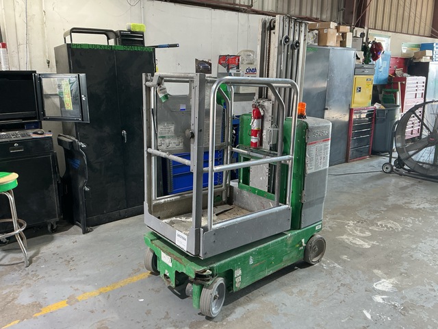 2016 Genie GR-20 Vertical Mast Lift 2016 Genie GR-20 Vertical Mast Lift