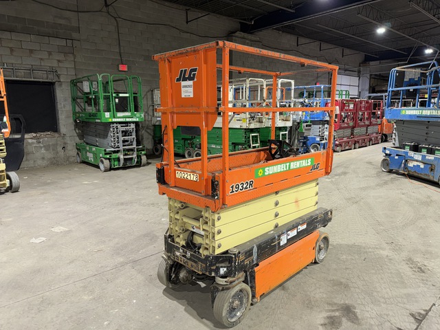 2017 JLG 1932R Electric Scissor Lift