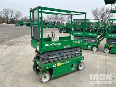 2015 Skyjack SJIII-3219 Electric Piattaforma aerea verticale