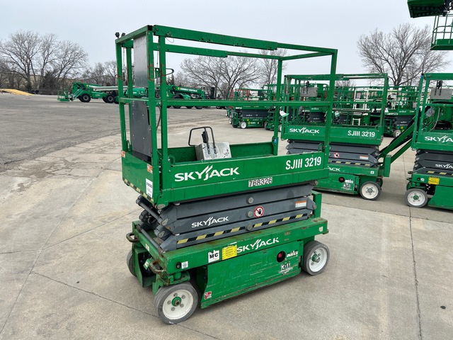 2015 Skyjack SJIII-3219 Electric Scissor Lift