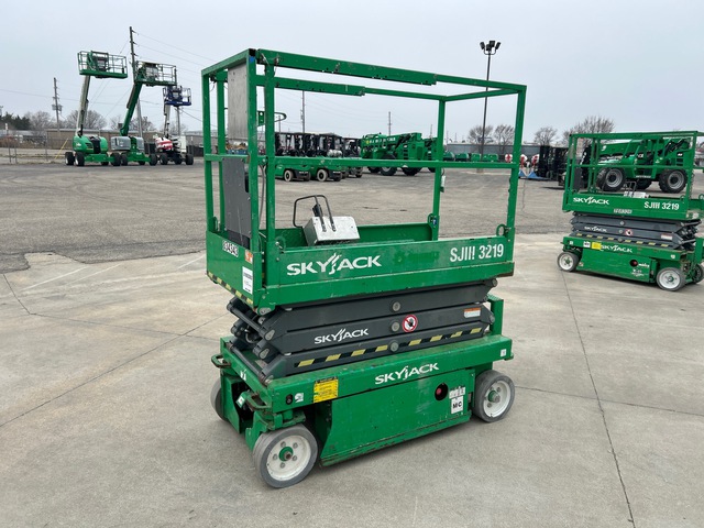 2016 Skyjack SJIII-3219 Electric Scissor Lift