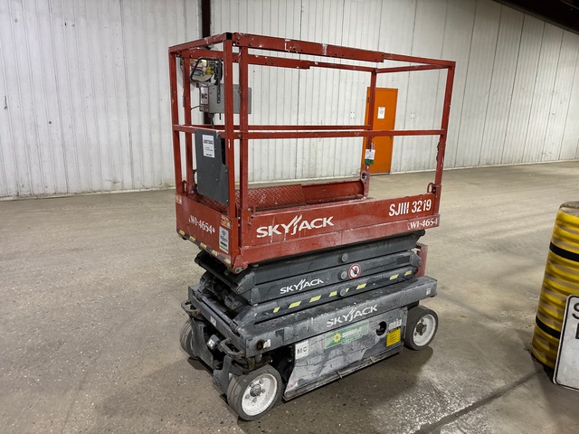 2017 Skyjack SJIII-3219 Electric Scissor Lift