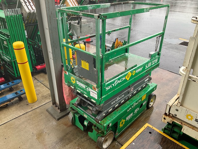 2019 Skyjack SJIII-3219 Electric Scissor Lift (Inoperable)
