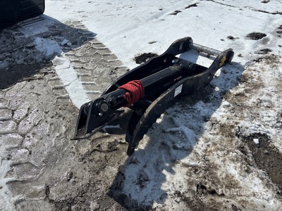 2026 Dynamic 120 Excavator Thumb (Unused)