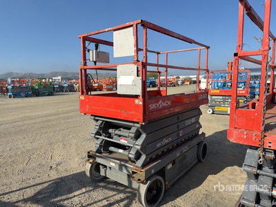 2014 Skyjack SJIll 4632 Electric Scissor Lift