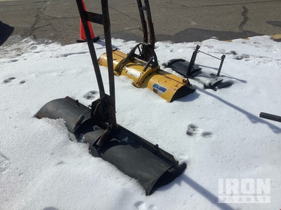 Quantity of (6) Moose 5 ft 1 Way Lot of 6 ATV plows Sneeuwploeg - Fits ATV