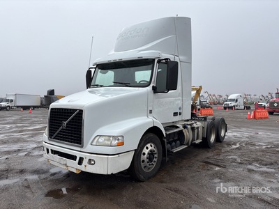 2016 Volvo VNM 6x4 T/A Dagcabine Trekker