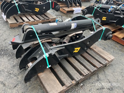 Rockland ZX130HTDRLK_01 Hydraulic Excavator Thumb - Fits HItachi ZX130-7, ZX135-7 (Unused)