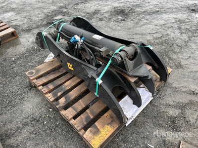 Rockland ZX130HTDRLK_01 Hydraulic Excavator Thumb - Fits HItachi ZX130-7, ZX135-7 (Unused)