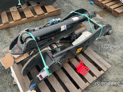 Rockland ZX130HTDRLK_01 26 in Hydraulic Excavator Thumb - Fits HItachi ZX130-7, ZX135-7 (Unused)