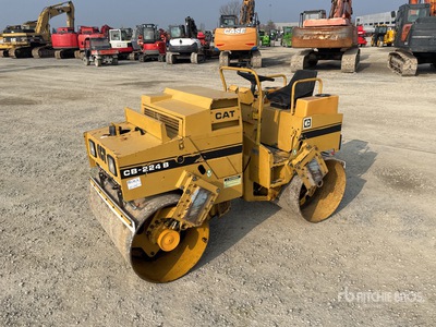 Cat CB224B Double Drum Roller