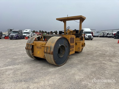 2004 Ingram AE315 Compactadora de 3 ruedas