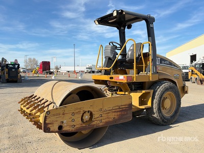 2006 Cat CS423E Smooth Drum Compactor