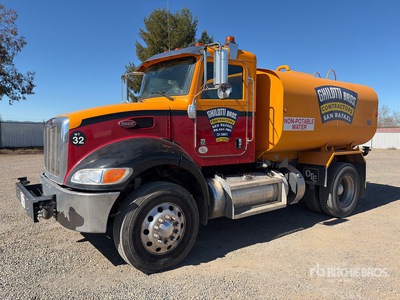 2022 Peterbilt 337 2500 gal 4x2 Autocarro per acqua