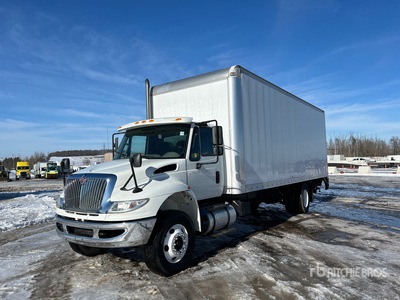 2018 International 4300 4x2 バントラック