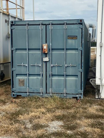 Insulated Conex Workroom for Hydraulic Hose Assembly Insulated Conex Workroom for Hydraulic Hose Assembly