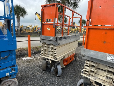 2012 JLG 2630ES Electric シザーリフト (Inoperable)