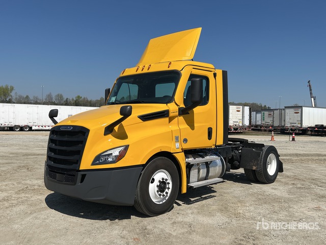 2022 Freightliner Cascadia 126 4x2 S/A Day Cab Truck Tractor