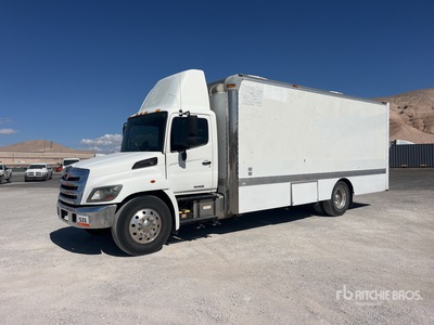 2016 Hino 268 4x2 Van Truck