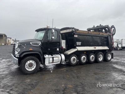 2017 Freightliner 114SD 14x4 Super 18 Vijfassige kiepwagen