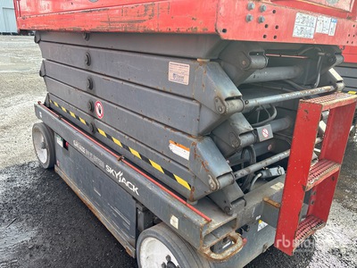 2013 Skyjack SJIII 4632 Electric Scissor Lift