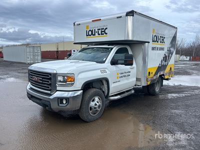 2016 GMC Sierra 3500 4x2 Utility Truck